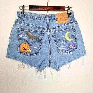 Vintage Thrashed Levi's 550 Halloween Shorts 28